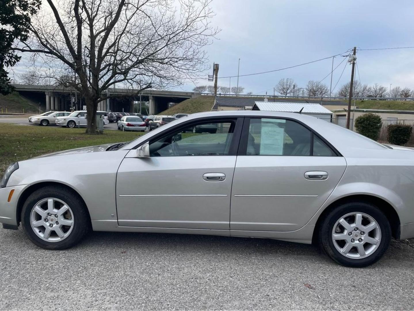 2007 Silver /Gray Cadillac CTS (1G6DM57T170) with an 2.8 V6 engine, Auto transmission, located at 5700 Curlew Drive, Norfolk, VA, 23502, (757) 455-6330, 36.841885, -76.209412 - Photo#7